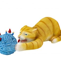 Holidayana HOME GOODS Cat And Yarn Gnome Deterrent