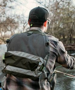 Elkton Outdoors SPORTING GOODS Fly Fishing Vest With Mesh Multi-Pocket Storage
