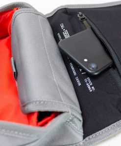 VuzMoto VEHICLE ACCESSORIES Mini Tank Bag With Phone Window, Magnetic Mounting System, Multiple Compartments And Leather Finish 16 VuzMoto VEHICLE ACCESSORIES Mini Tank Bag With Phone Window, Magnetic Mounting System, Multiple Compartments And Leather Finish